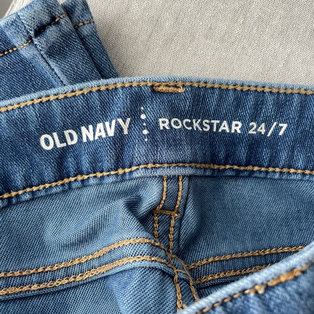 Mid-Rise Old Navy Rockstar Jeggings size 0 petite